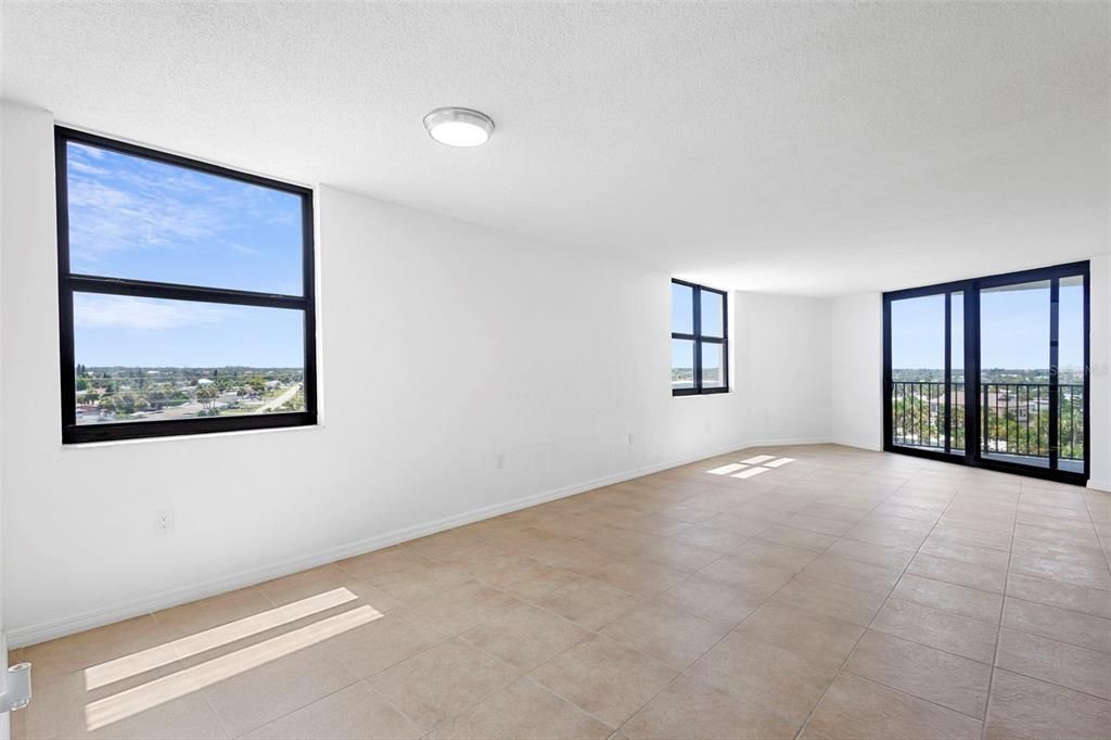 For Sale: $370,000 (2 beds, 2 baths, 1225 Square Feet)