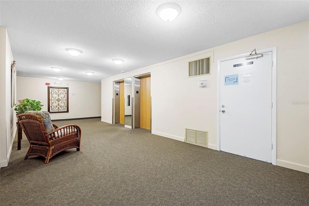 For Sale: $370,000 (2 beds, 2 baths, 1225 Square Feet)