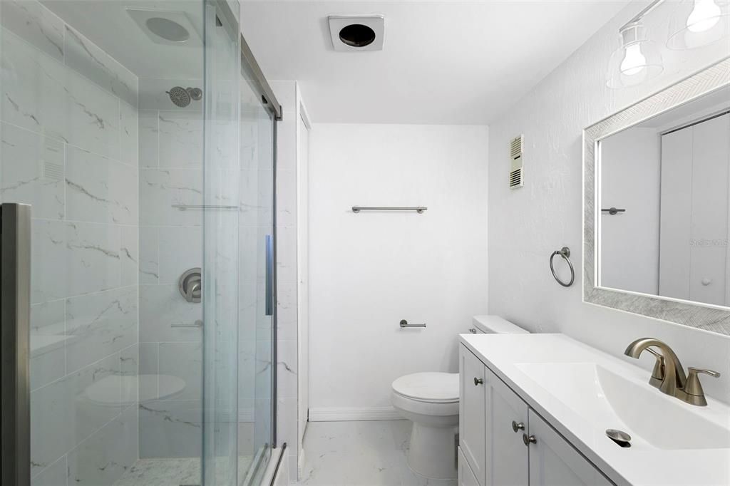 For Sale: $370,000 (2 beds, 2 baths, 1225 Square Feet)