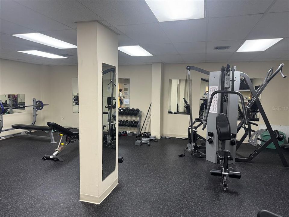 For Sale: $370,000 (2 beds, 2 baths, 1225 Square Feet)