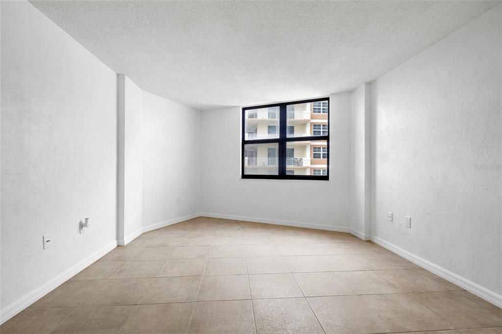 For Sale: $370,000 (2 beds, 2 baths, 1225 Square Feet)