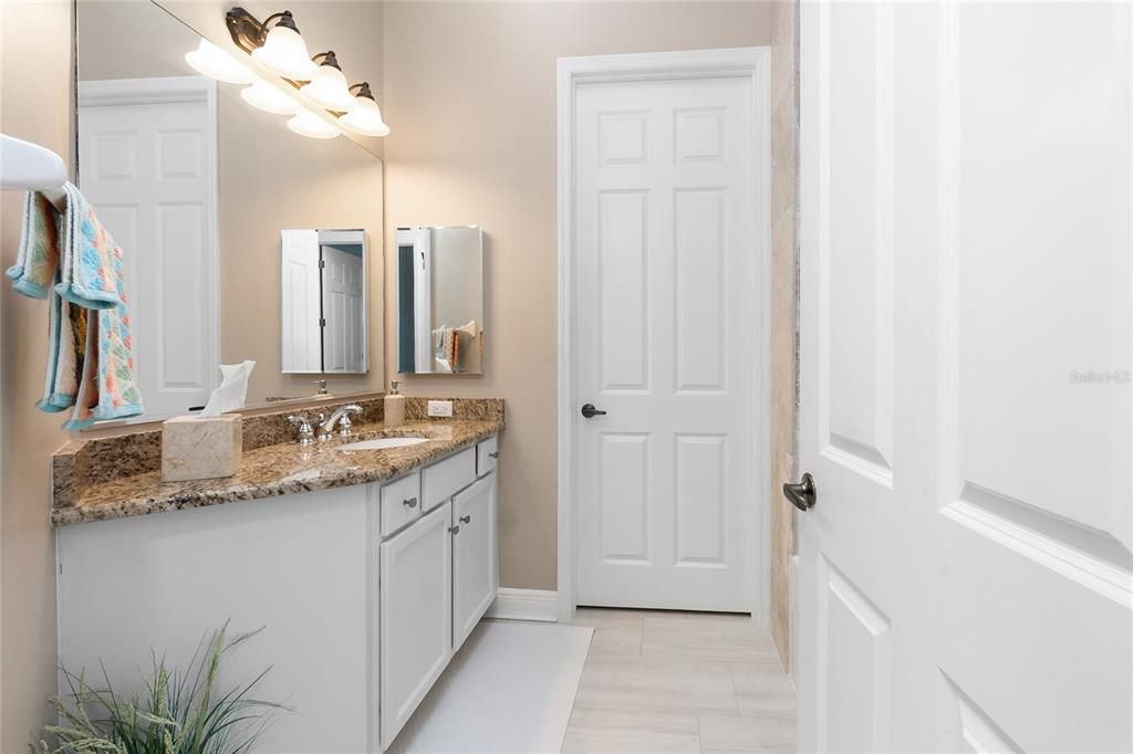 待售: $559,000 (3 贝兹, 2 浴室, 2374 平方英尺)