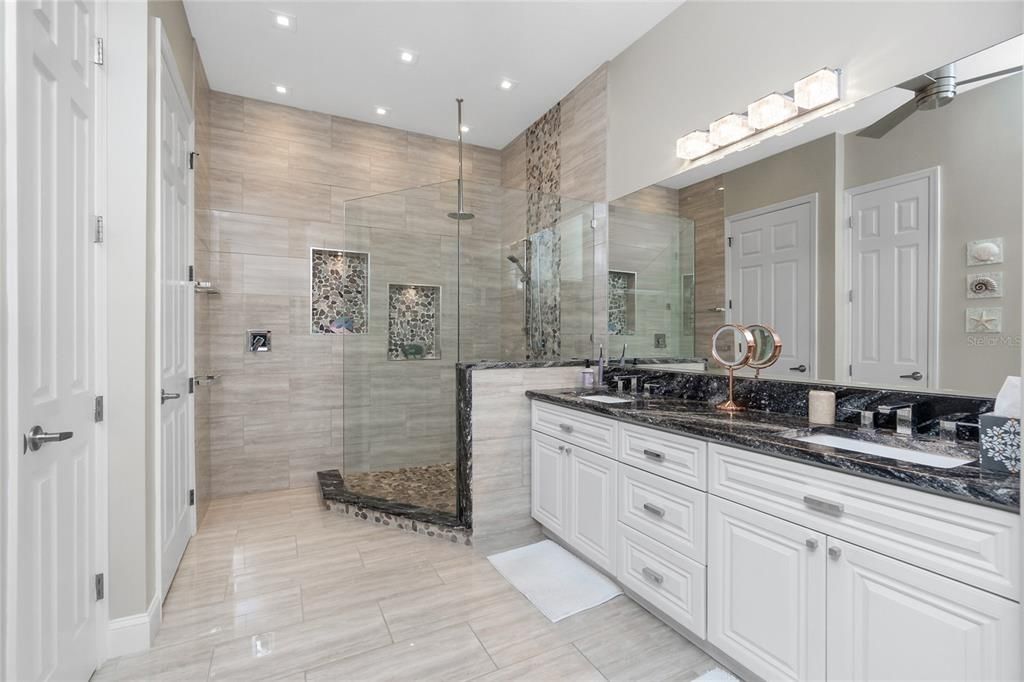 待售: $559,000 (3 贝兹, 2 浴室, 2374 平方英尺)