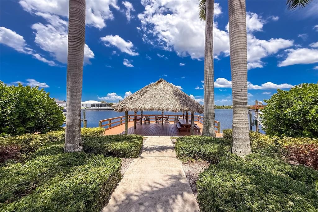 待售: $559,000 (3 贝兹, 2 浴室, 2374 平方英尺)