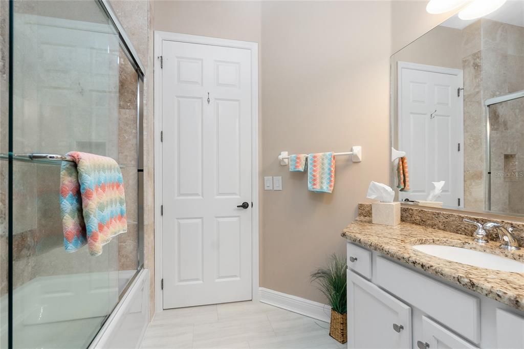 待售: $559,000 (3 贝兹, 2 浴室, 2374 平方英尺)