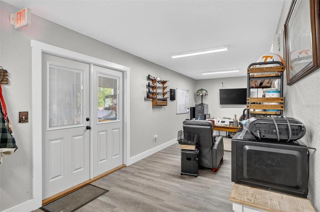 For Sale: $1,295,000 (9.86 acres)