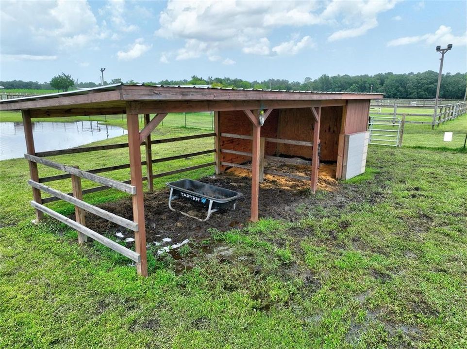 For Sale: $1,295,000 (9.86 acres)