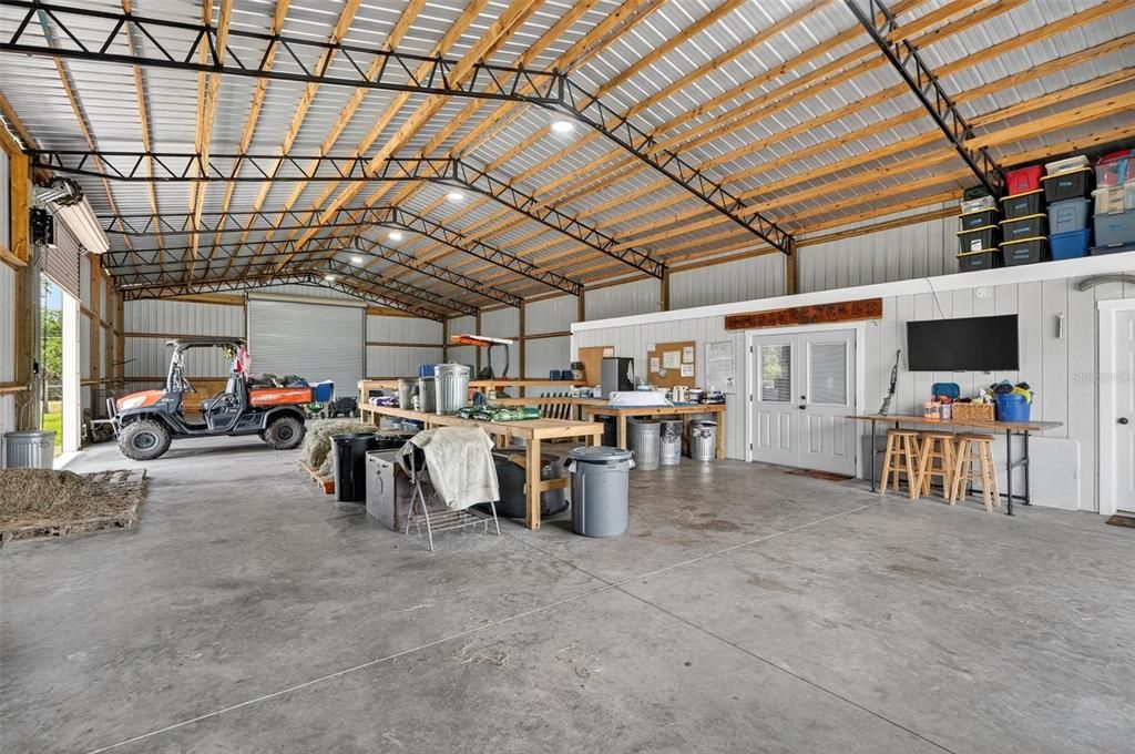 For Sale: $1,295,000 (9.86 acres)