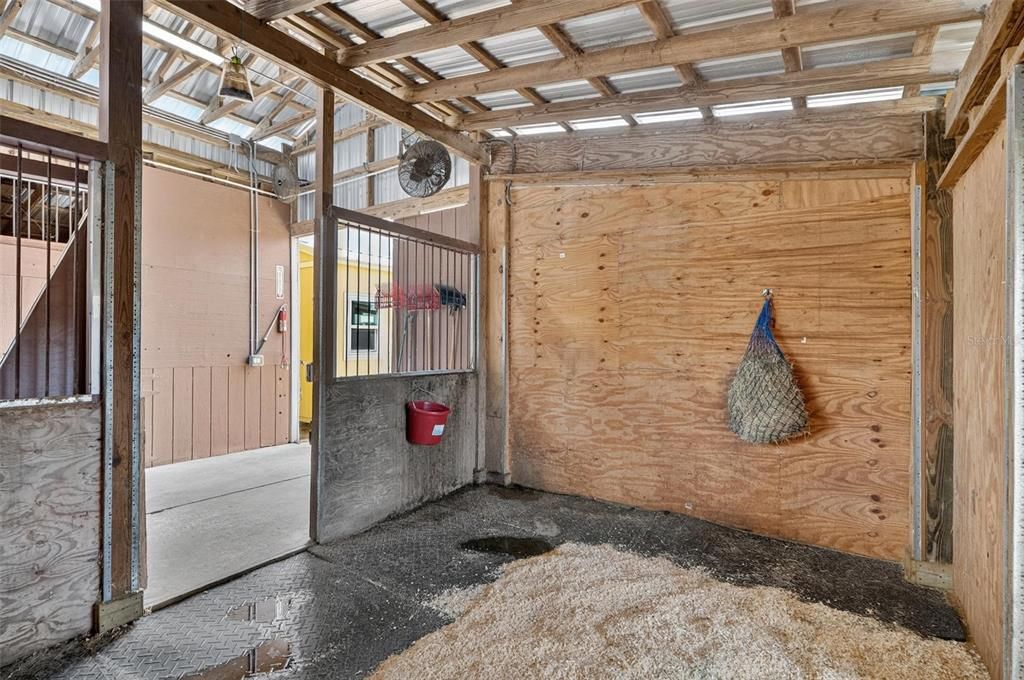 For Sale: $1,295,000 (9.86 acres)