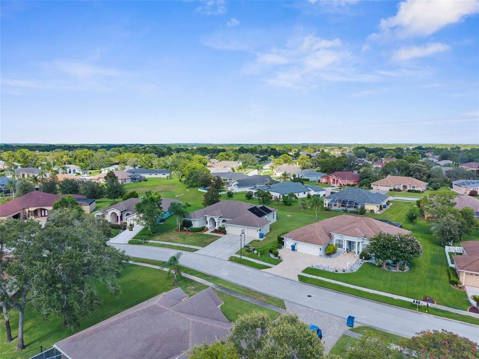 Activo con contrato: $430,000 (3 camas, 2 baños, 2260 Pies cuadrados)