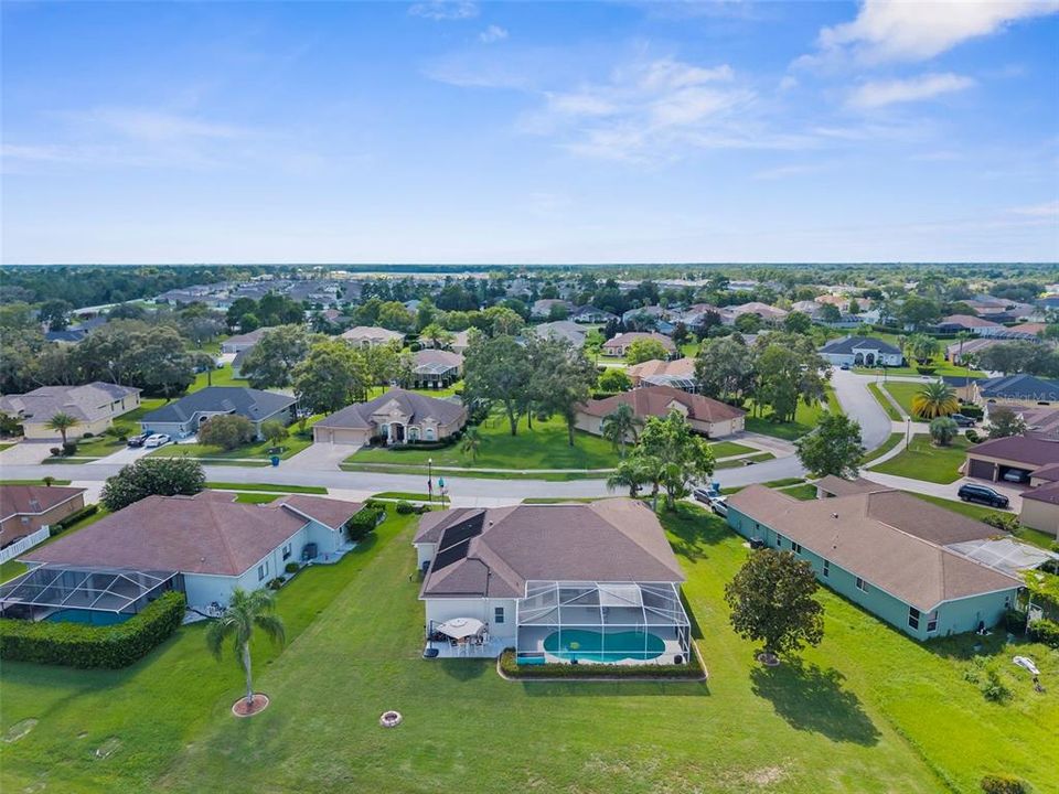 Activo con contrato: $430,000 (3 camas, 2 baños, 2260 Pies cuadrados)