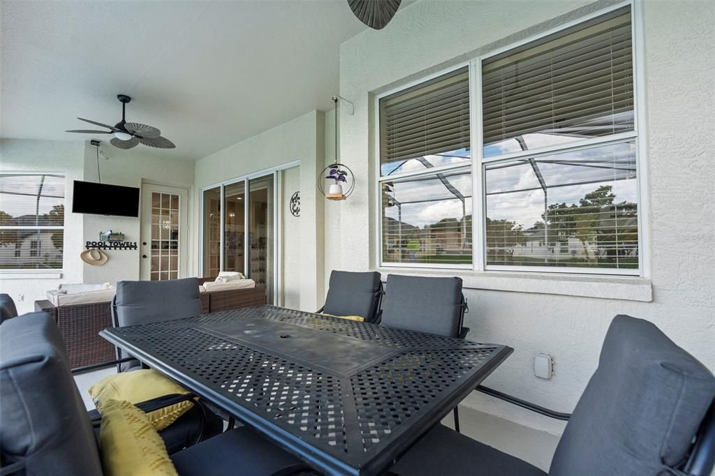 Activo con contrato: $430,000 (3 camas, 2 baños, 2260 Pies cuadrados)