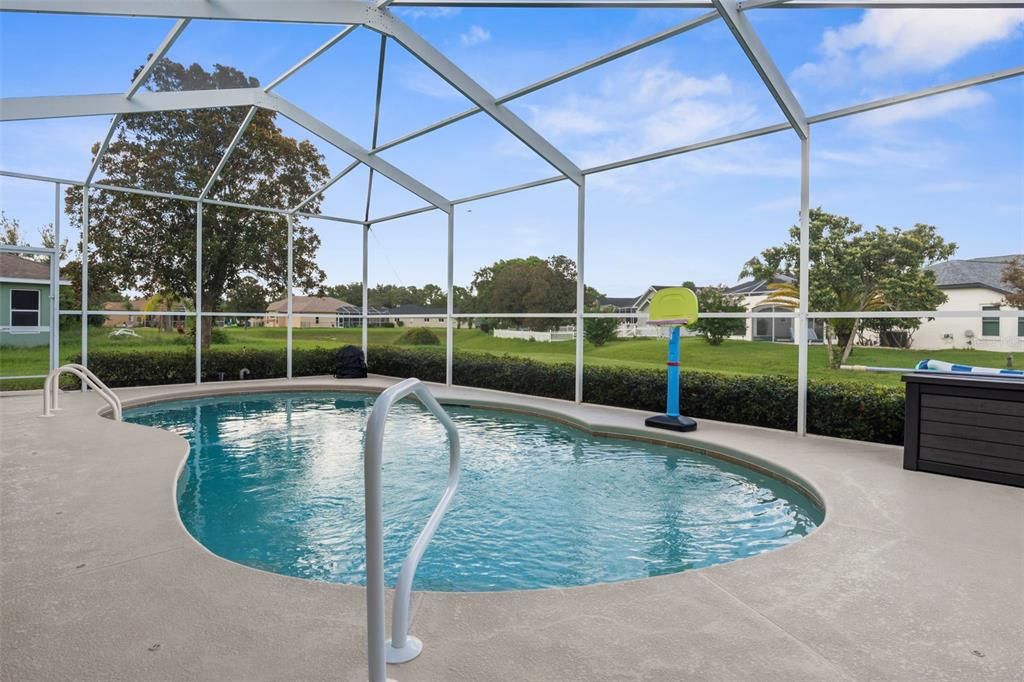 Activo con contrato: $430,000 (3 camas, 2 baños, 2260 Pies cuadrados)