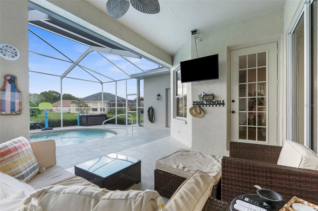 Activo con contrato: $430,000 (3 camas, 2 baños, 2260 Pies cuadrados)