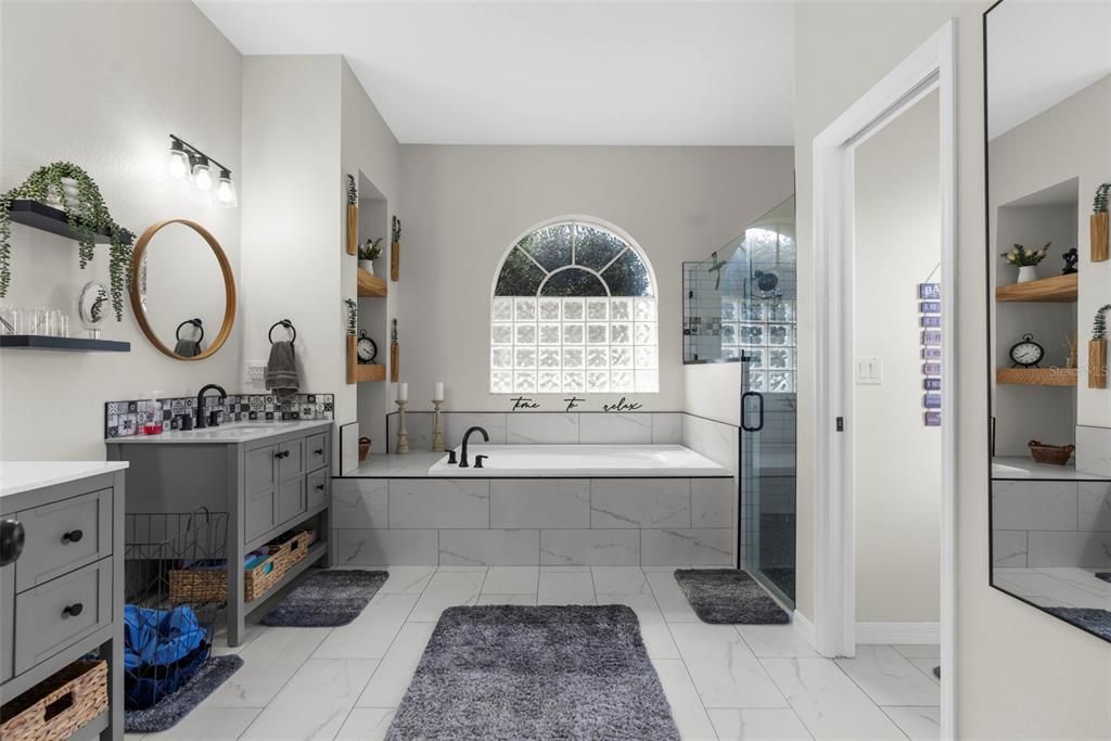 Activo con contrato: $430,000 (3 camas, 2 baños, 2260 Pies cuadrados)