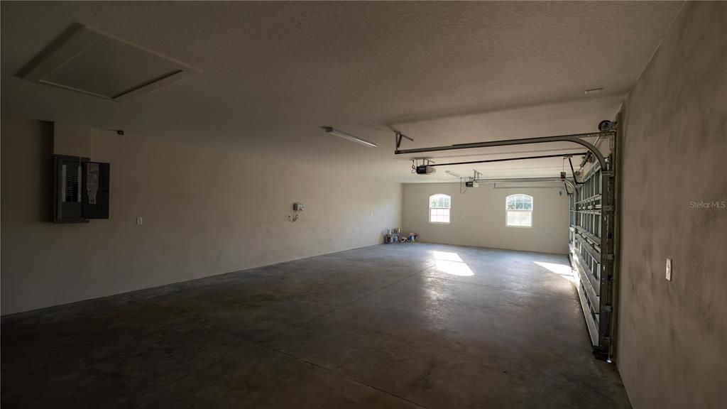 For Sale: $549,900 (3 beds, 2 baths, 2067 Square Feet)