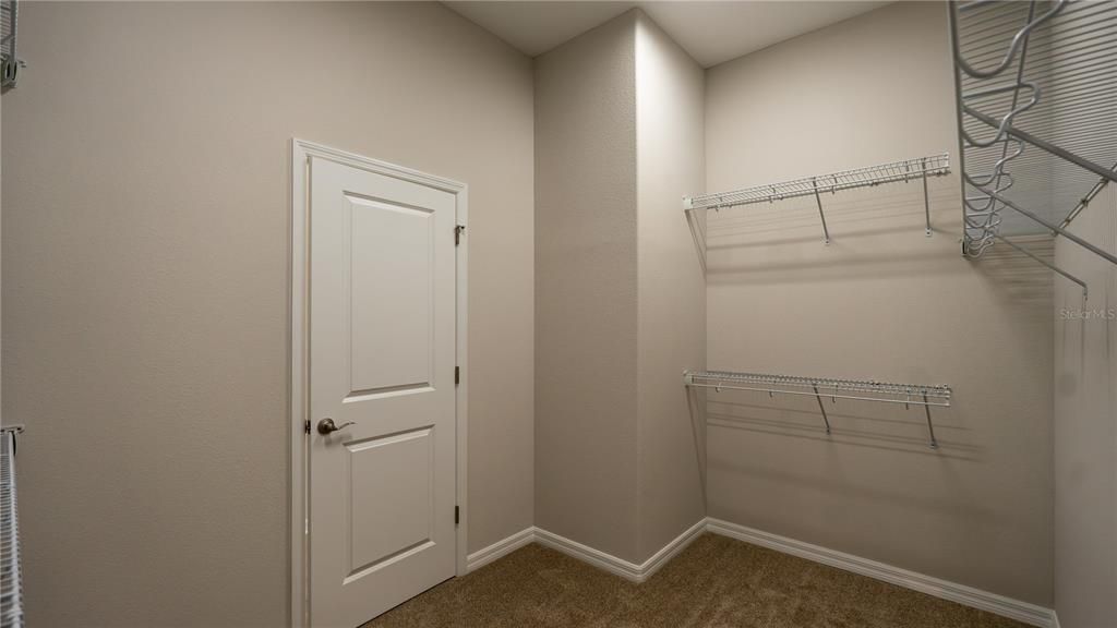 For Sale: $549,900 (3 beds, 2 baths, 2067 Square Feet)