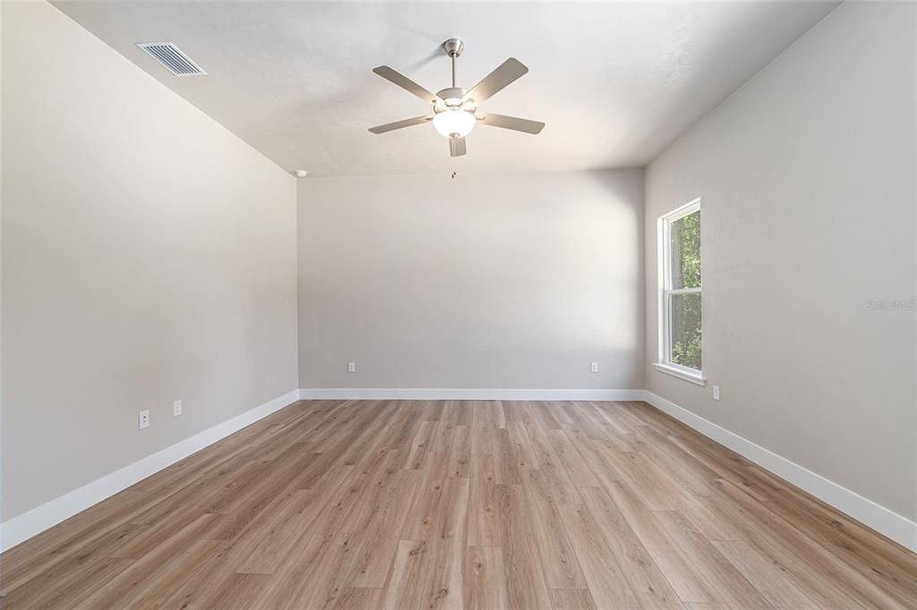 待售: $470,000 (3 贝兹, 2 浴室, 2200 平方英尺)