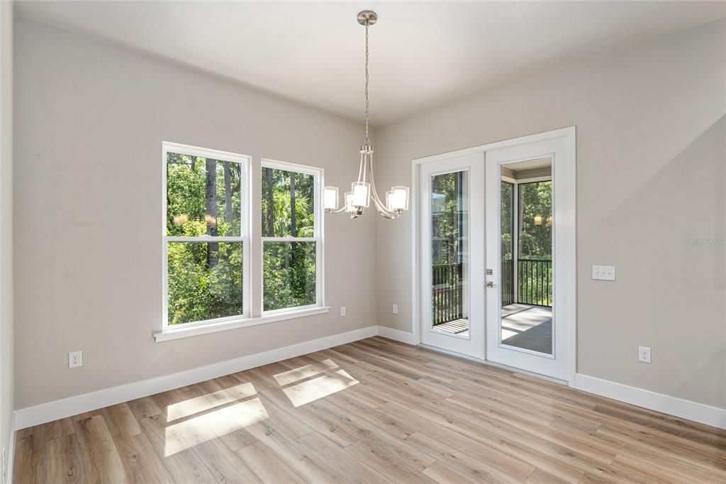 待售: $470,000 (3 贝兹, 2 浴室, 2200 平方英尺)