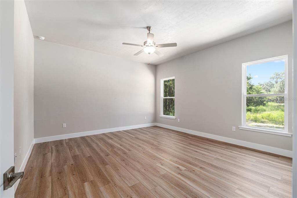 待售: $470,000 (3 贝兹, 2 浴室, 2200 平方英尺)