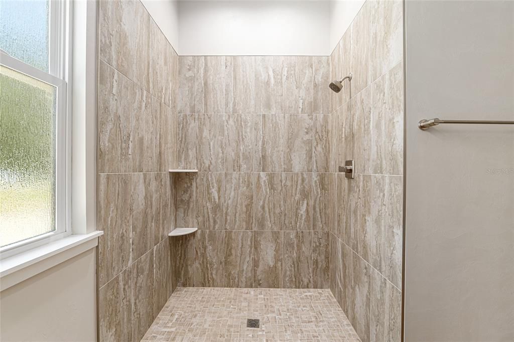 待售: $470,000 (3 贝兹, 2 浴室, 2200 平方英尺)