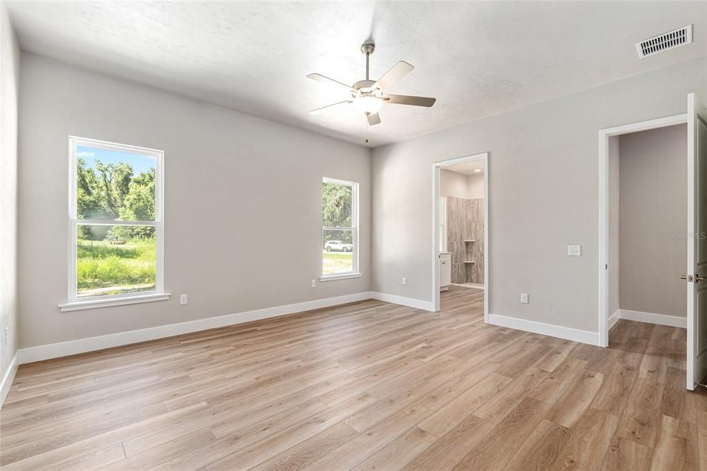 待售: $470,000 (3 贝兹, 2 浴室, 2200 平方英尺)