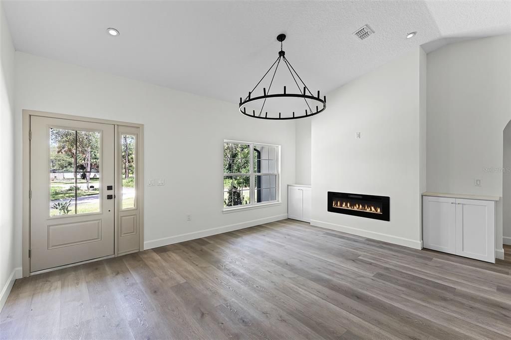 For Rent: $2,995 (3 beds, 2 baths, 1650 Square Feet)