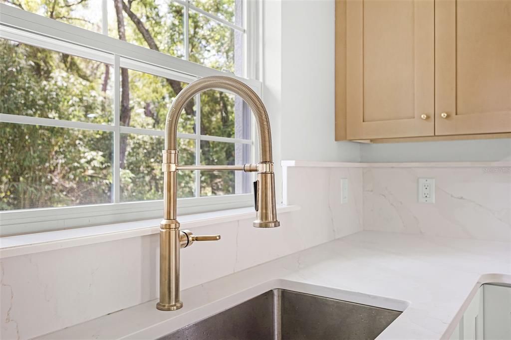 For Rent: $2,995 (3 beds, 2 baths, 1650 Square Feet)