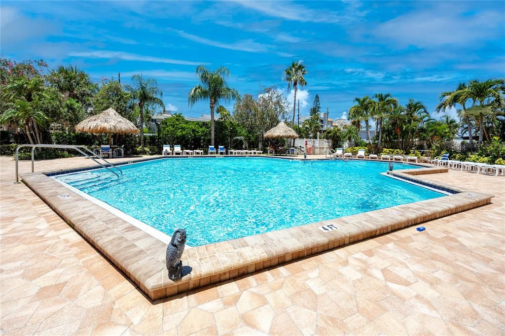 Activo con contrato: $2,950 (2 camas, 2 baños, 1240 Pies cuadrados)