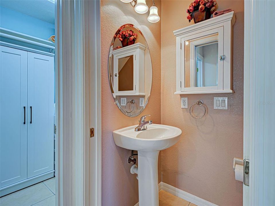 待售: $415,000 (4 贝兹, 2 浴室, 2257 平方英尺)