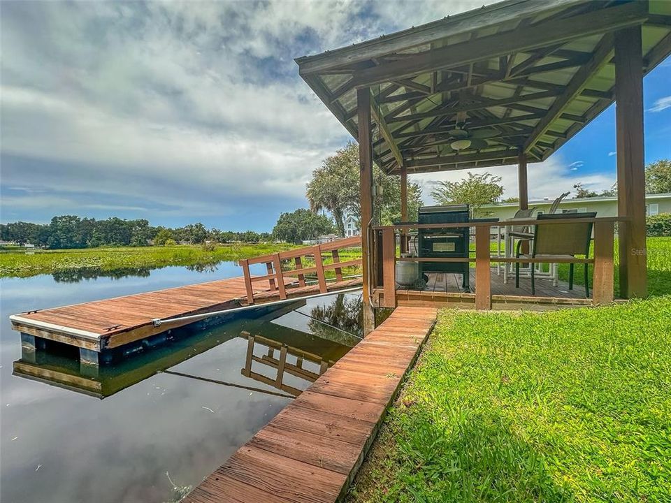 Active With Contract: $310,000 (2 beds, 2 baths, 1106 Square Feet)