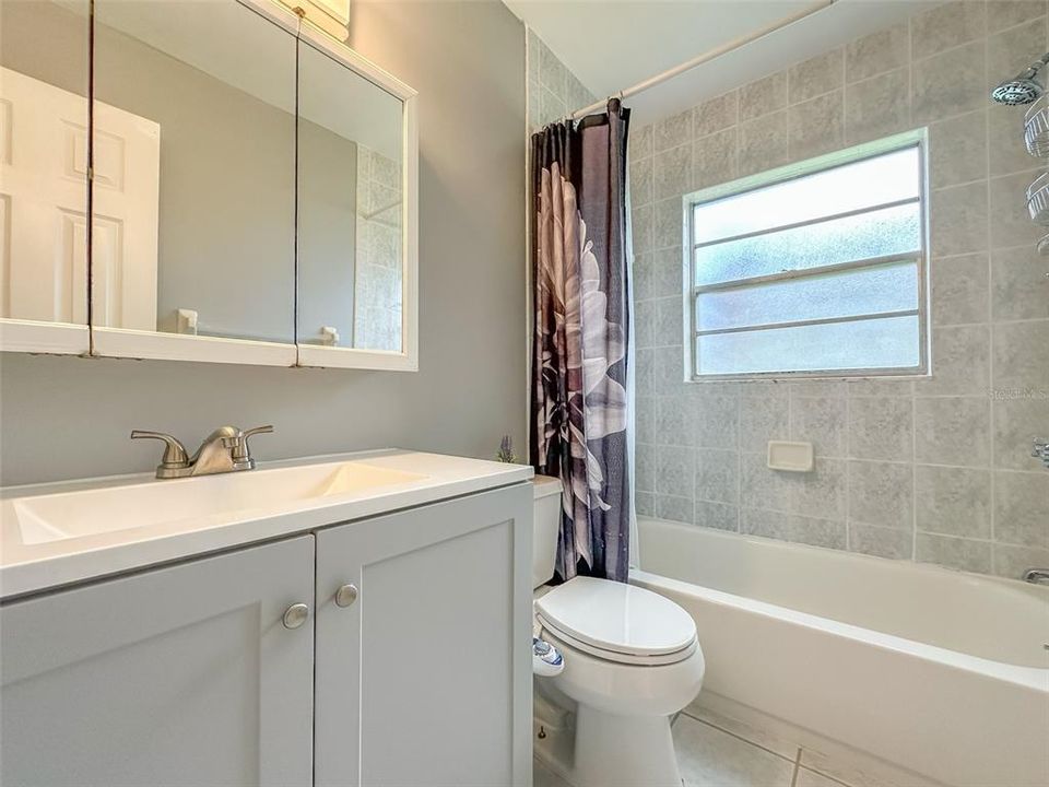 Active With Contract: $310,000 (2 beds, 2 baths, 1106 Square Feet)