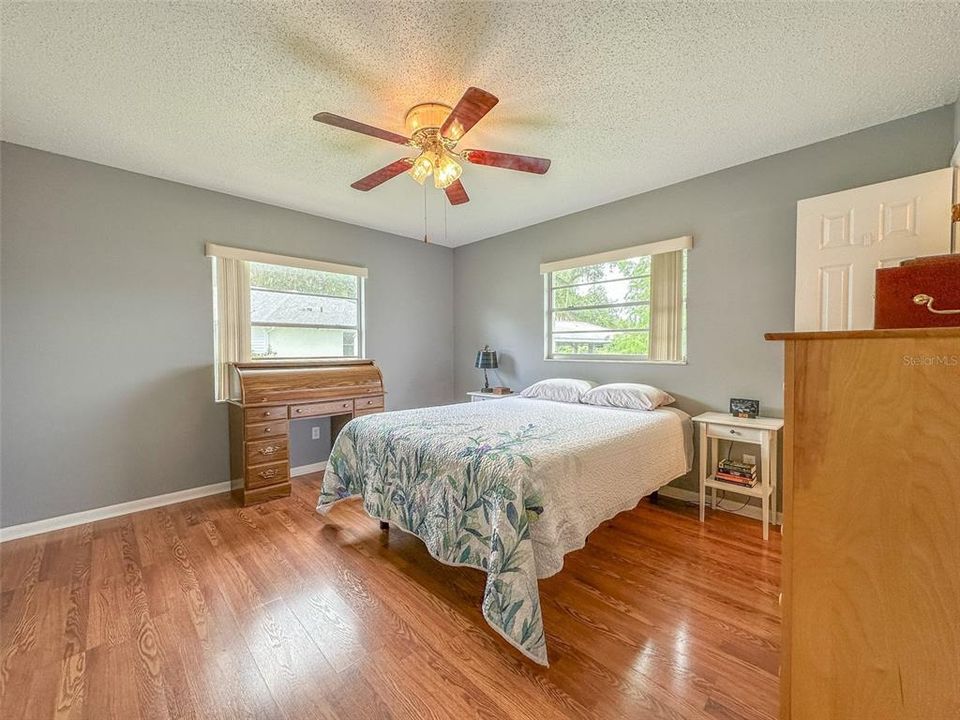 Active With Contract: $310,000 (2 beds, 2 baths, 1106 Square Feet)