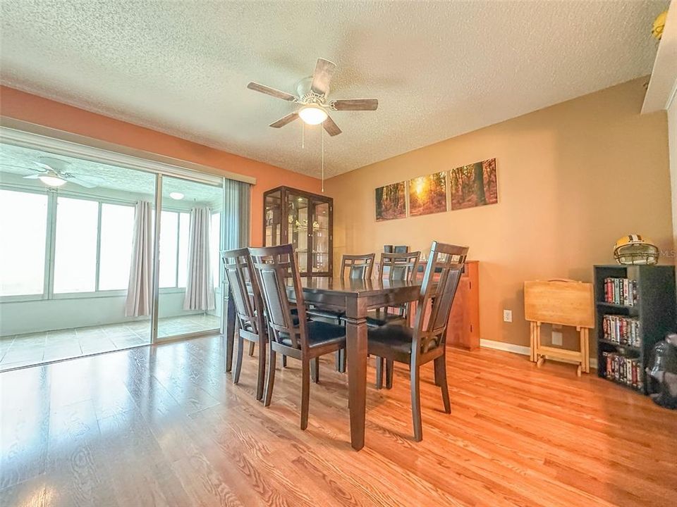 Active With Contract: $310,000 (2 beds, 2 baths, 1106 Square Feet)