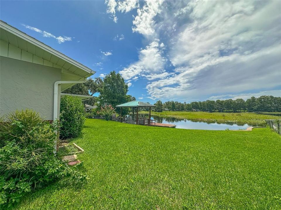 Active With Contract: $310,000 (2 beds, 2 baths, 1106 Square Feet)