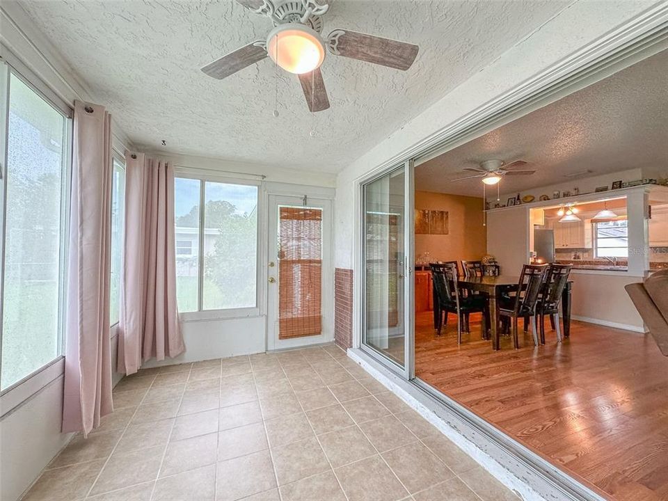 Active With Contract: $310,000 (2 beds, 2 baths, 1106 Square Feet)