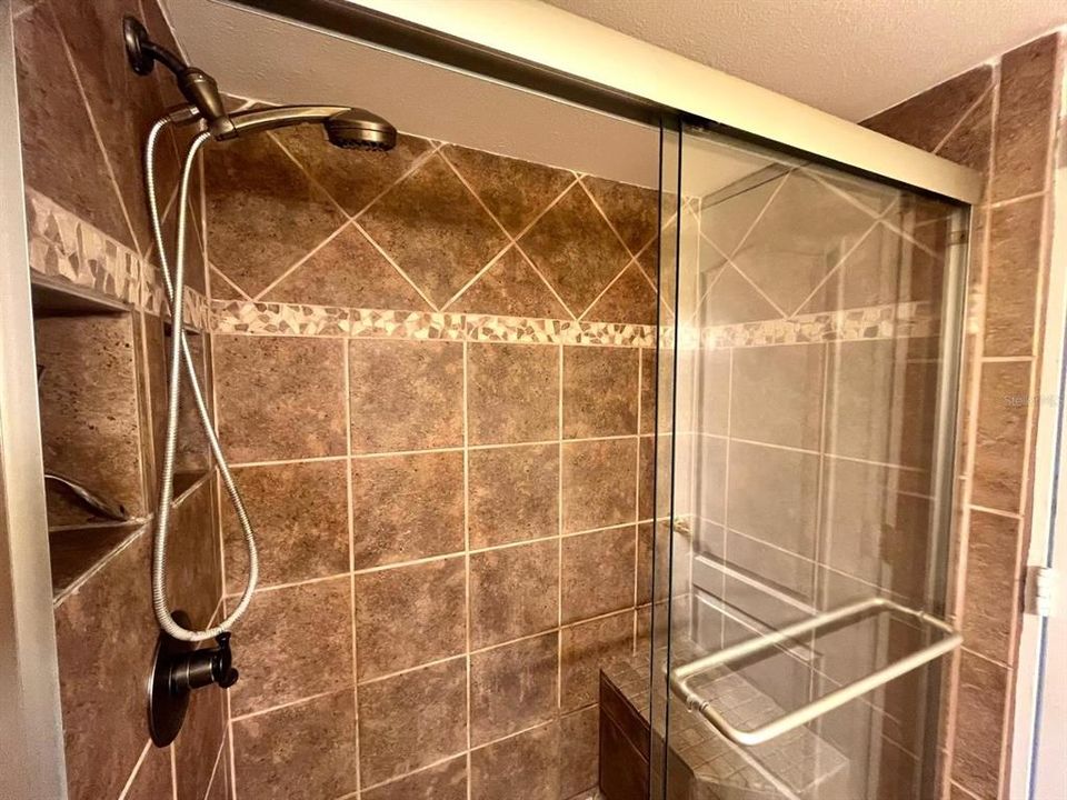 En Venta: $395,000 (1 camas, 1 baños, 707 Pies cuadrados)