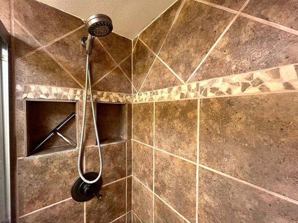 En Venta: $395,000 (1 camas, 1 baños, 707 Pies cuadrados)