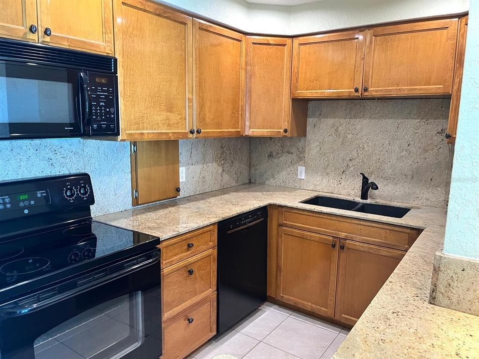 En Venta: $395,000 (1 camas, 1 baños, 707 Pies cuadrados)