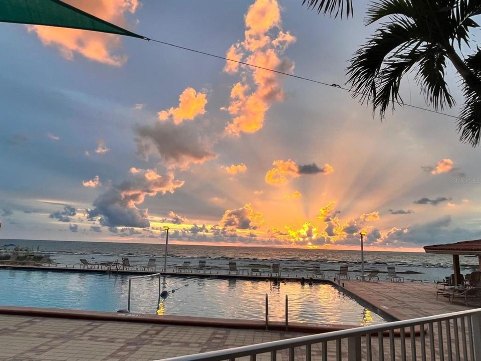 En Venta: $395,000 (1 camas, 1 baños, 707 Pies cuadrados)