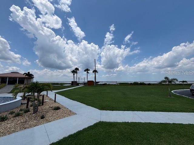 Activo con contrato: $13,000 (0.50 acres)