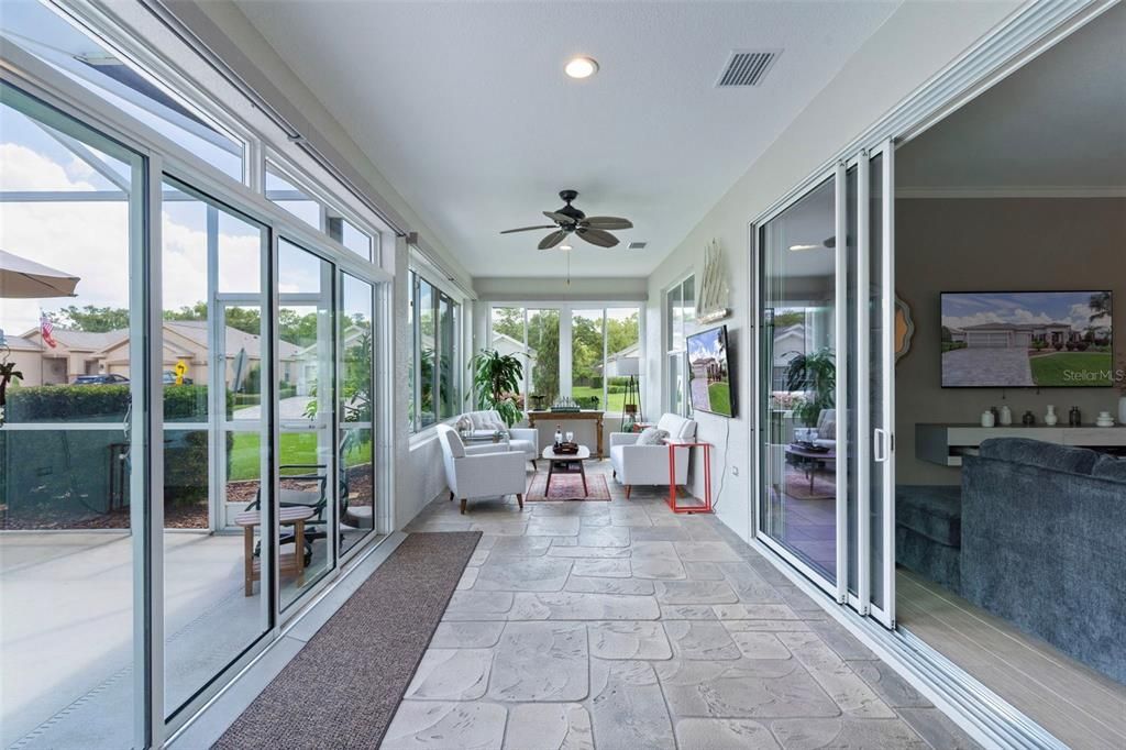 合同活跃: $499,000 (3 贝兹, 2 浴室, 2270 平方英尺)