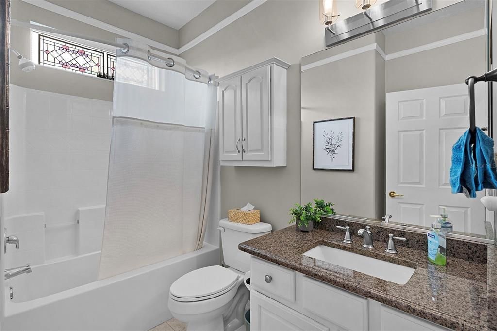 合同活跃: $499,000 (3 贝兹, 2 浴室, 2270 平方英尺)