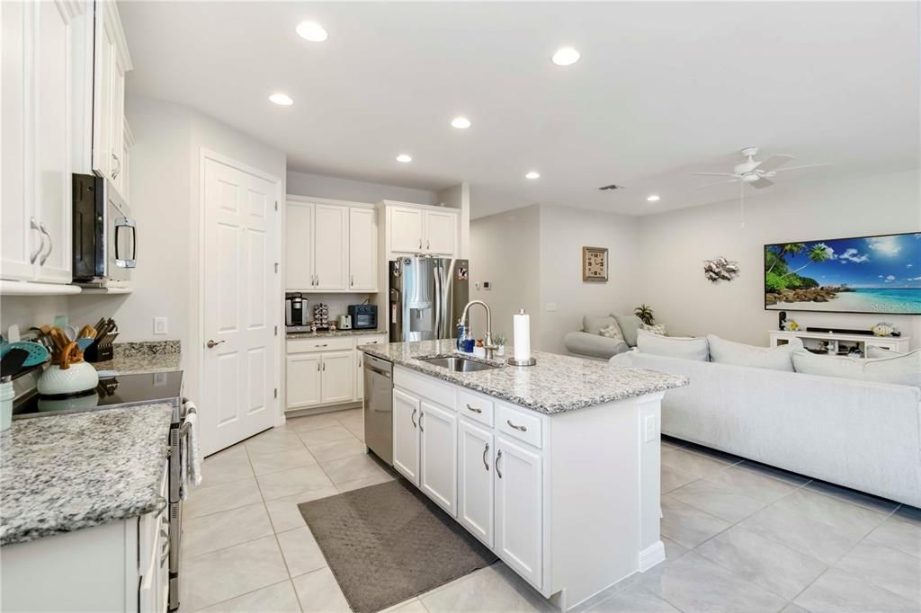 En Renta: $5,500 (4 camas, 2 baños, 2038 Pies cuadrados)