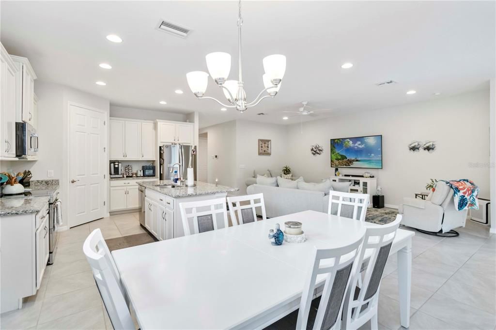 En Renta: $5,500 (4 camas, 2 baños, 2038 Pies cuadrados)