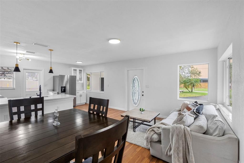 待售: $539,900 (3 贝兹, 2 浴室, 1400 平方英尺)