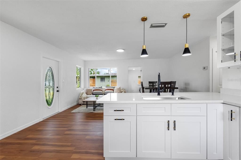 待售: $539,900 (3 贝兹, 2 浴室, 1400 平方英尺)