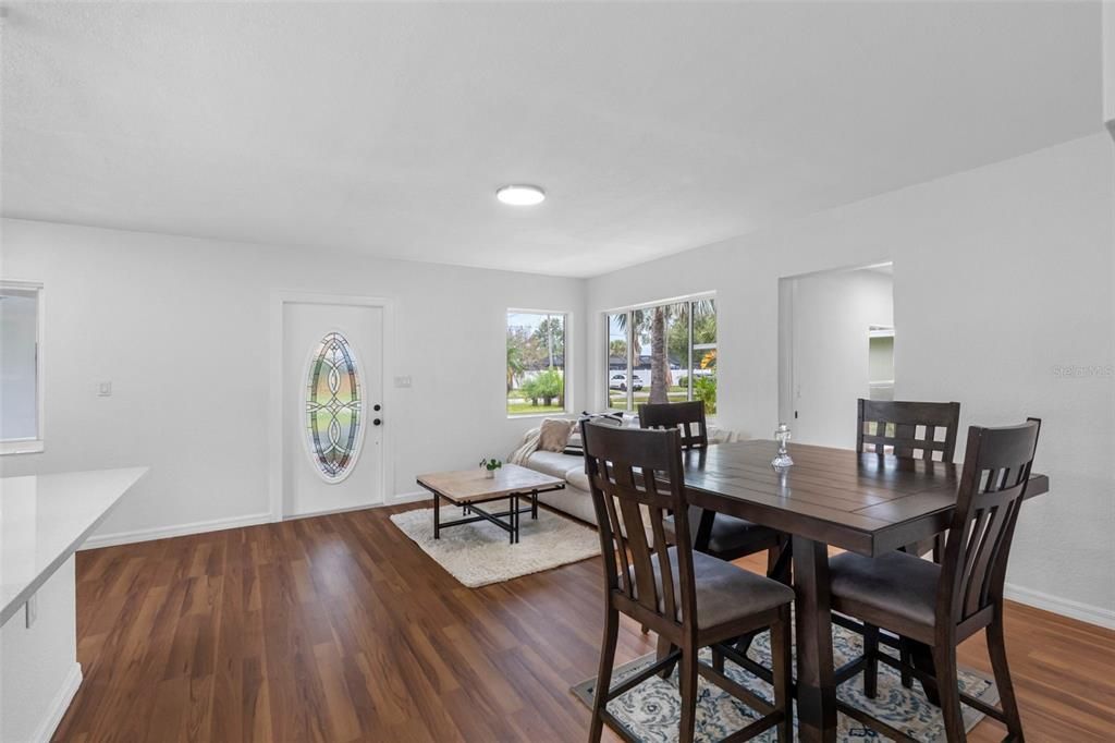 待售: $539,900 (3 贝兹, 2 浴室, 1400 平方英尺)