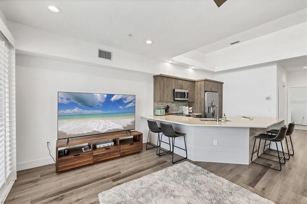 出租: $4,200 (3 贝兹, 3 浴室, 1735 平方英尺)