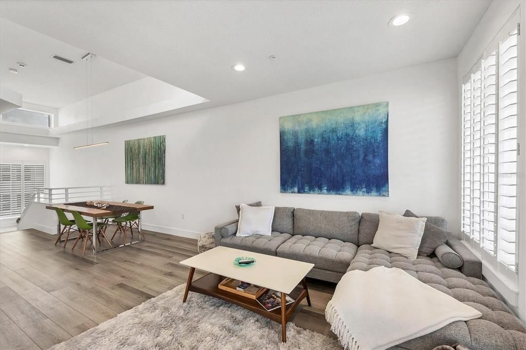 出租: $4,200 (3 贝兹, 3 浴室, 1735 平方英尺)